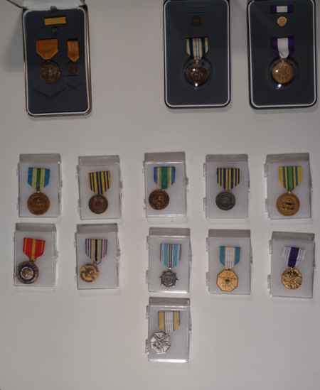 Civilian Medals (1057) picture 9
