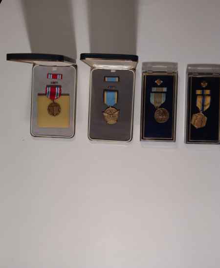 Decorations Air Force-Navy- USMC-CG (1060) picture 3