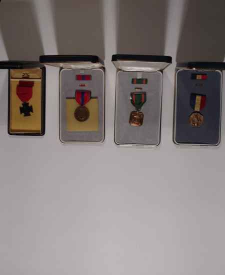 Decorations Air Force-Navy- USMC-CG (1060) picture 6